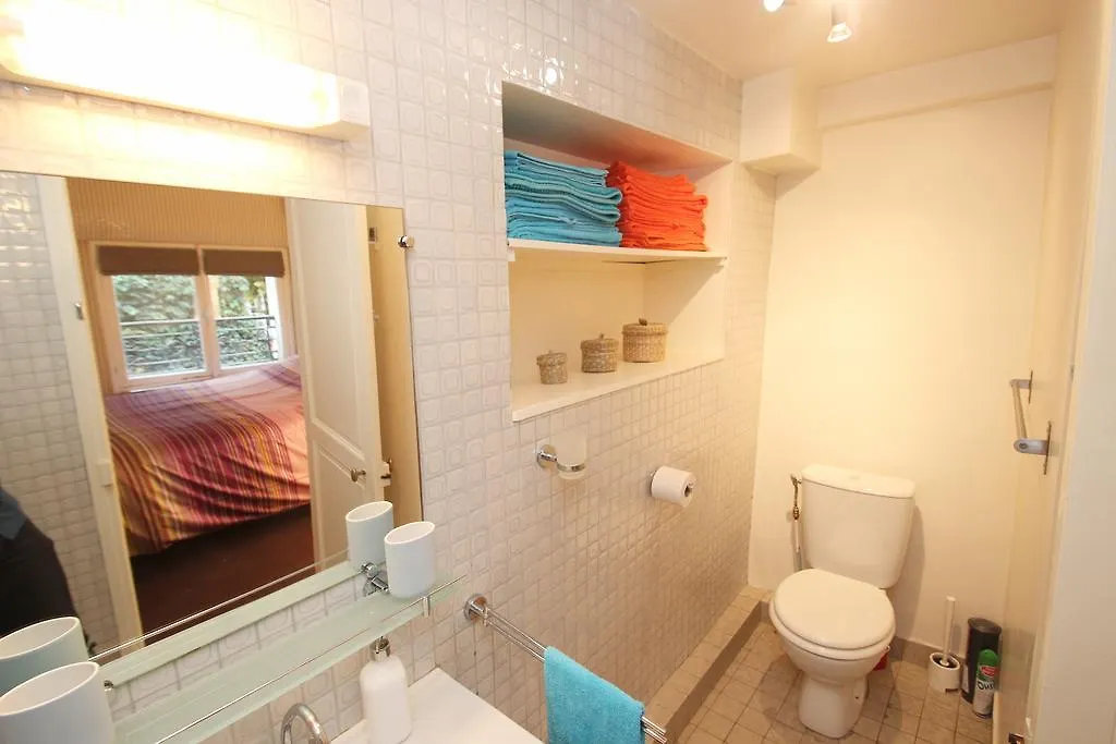 Apartment Saint-germain, Quai Voltaire *